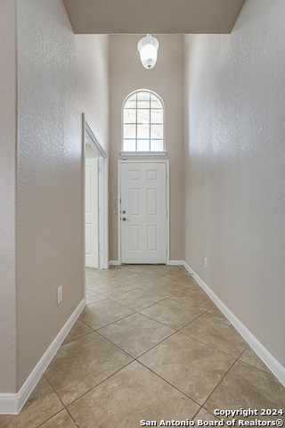 Image 4 of 29 For 2307 Clover Ridge
