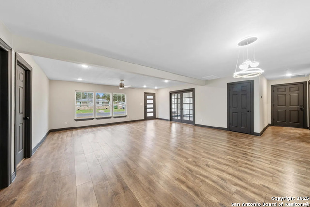 Image 3 of 23 For 2643 Gramercy W