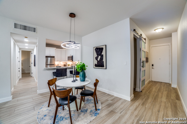 Image 12 of 24 For 7711 Broadway  11b