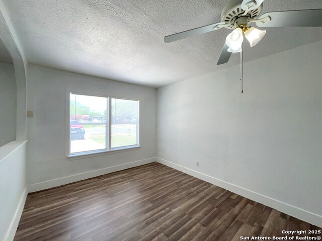 Image 10 of 40 For 9202 Silver Hill St