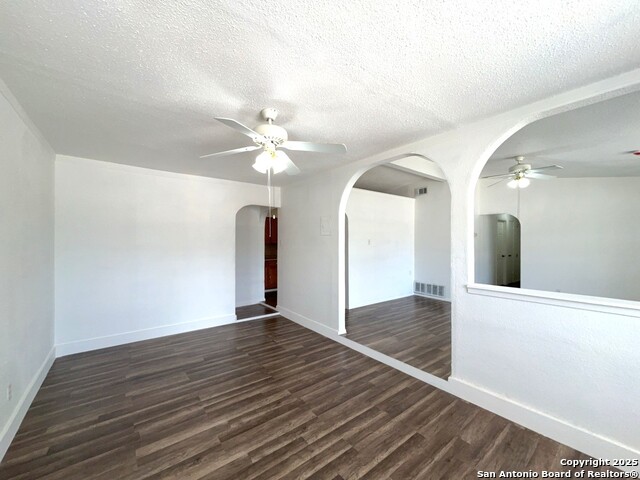 Image 11 of 40 For 9202 Silver Hill St