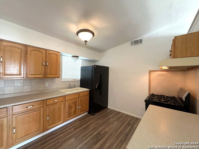 Image 12 of 40 For 9202 Silver Hill St