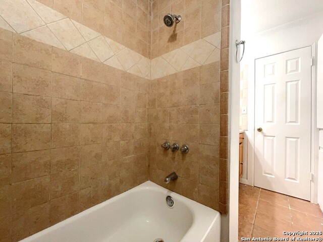 Image 21 of 40 For 9202 Silver Hill St
