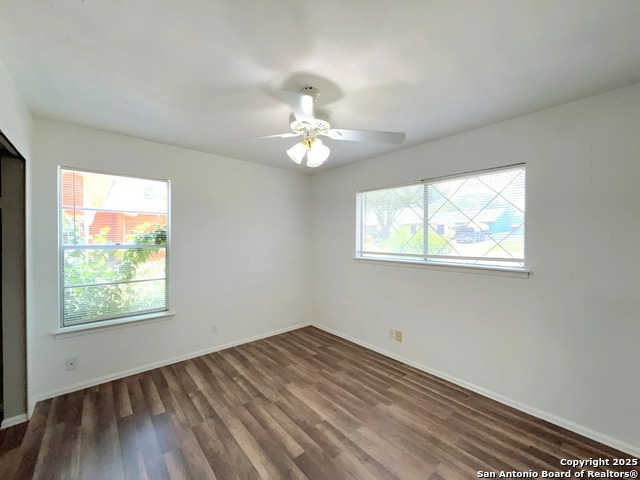 Image 24 of 40 For 9202 Silver Hill St