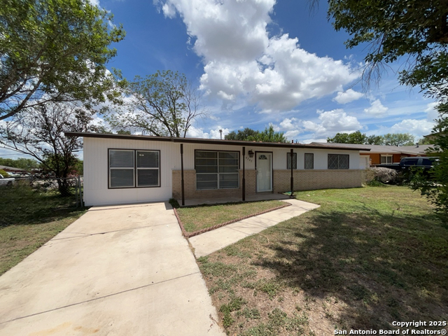 Image 38 of 40 For 9202 Silver Hill St