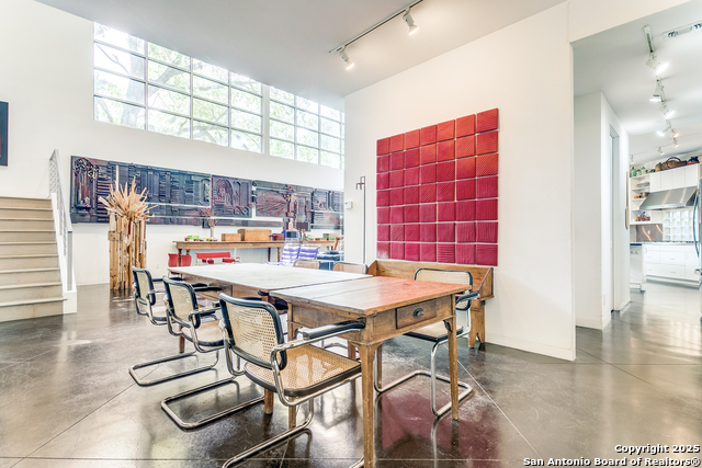 Image 15 of 36 For 130 Barilla Place