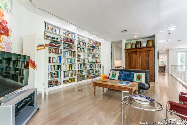 Image 21 of 36 For 130 Barilla Place