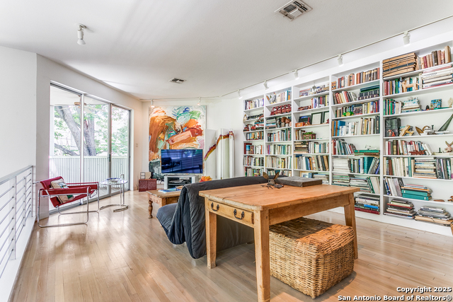 Image 22 of 36 For 130 Barilla Place