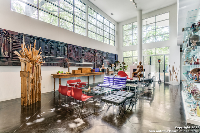 Image 7 of 36 For 130 Barilla Place