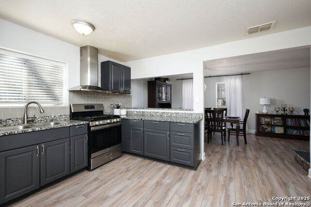 Image 15 of 31 For 227 Shady Oaks Dr