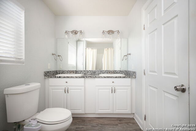Image 17 of 31 For 227 Shady Oaks Dr