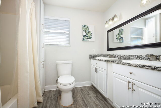 Image 18 of 31 For 227 Shady Oaks Dr