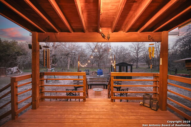 Image 7 of 31 For 227 Shady Oaks Dr