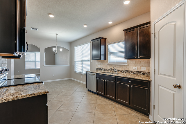Image 10 of 35 For 2307 Clover Ridge