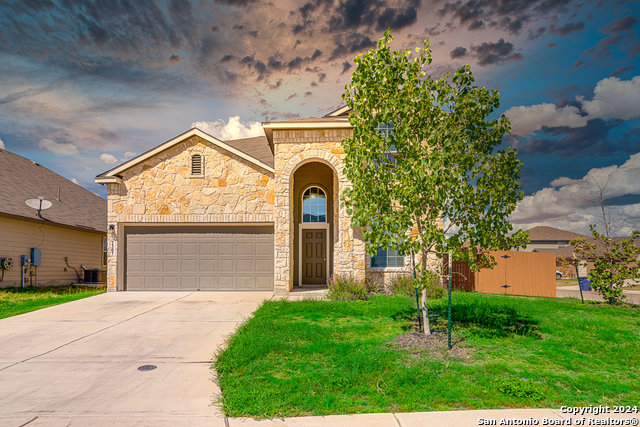 Image 2 of 35 For 2307 Clover Ridge