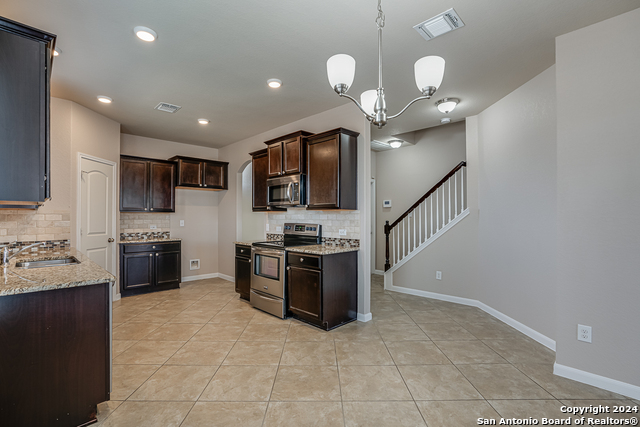 Image 8 of 35 For 2307 Clover Ridge
