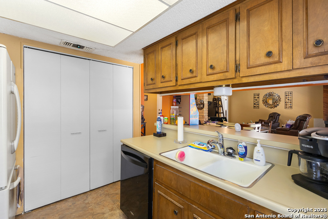 Image 10 of 20 For 5215 Vinecrest