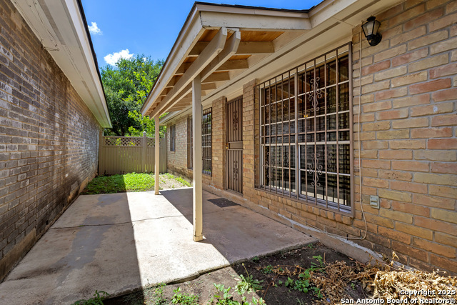 Image 21 of 23 For 5215 Vinecrest Circle