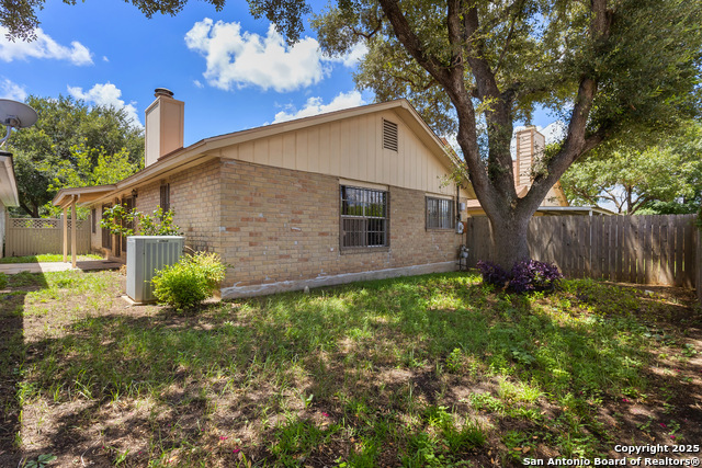 Image 22 of 23 For 5215 Vinecrest Circle