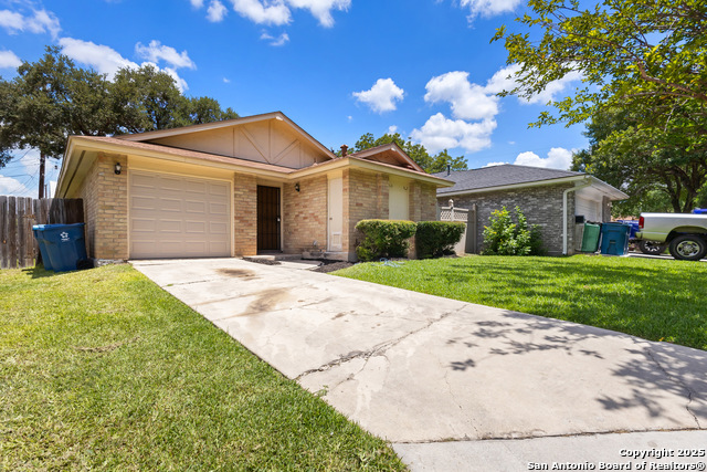 Image 3 of 20 For 5215 Vinecrest
