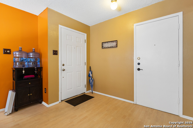 Image 5 of 20 For 5215 Vinecrest