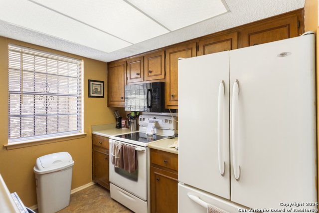 Image 9 of 20 For 5215 Vinecrest