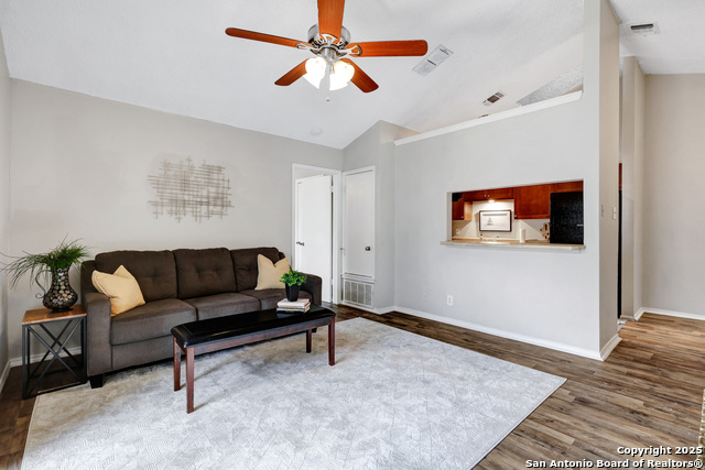 Image 2 of 48 For 6310 Worchester Knolls