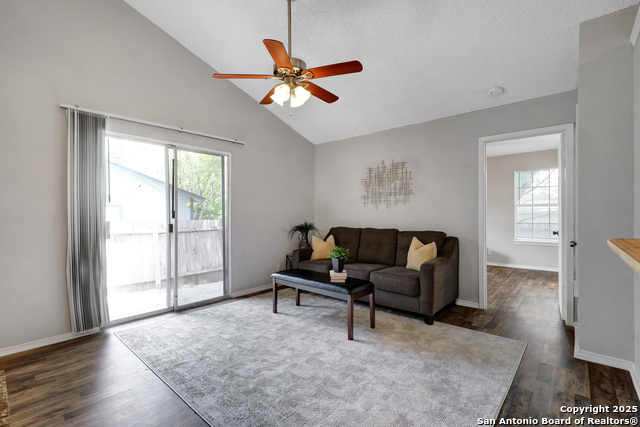 Image 3 of 48 For 6310 Worchester Knolls
