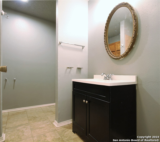 Image 42 of 48 For 6310 Worchester Knolls