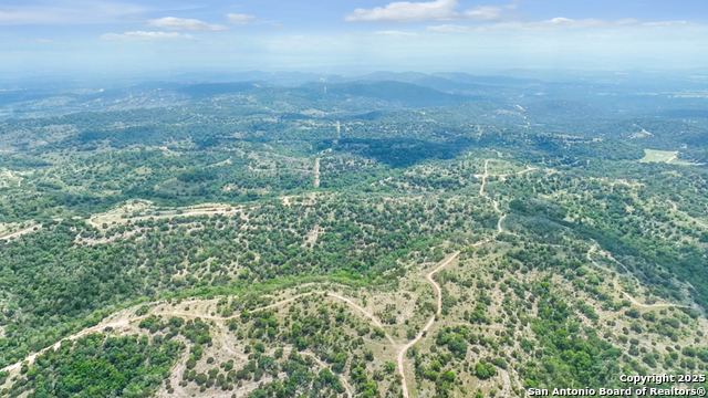 Listing photo id 12 for 830 Dunners Mountain Drive