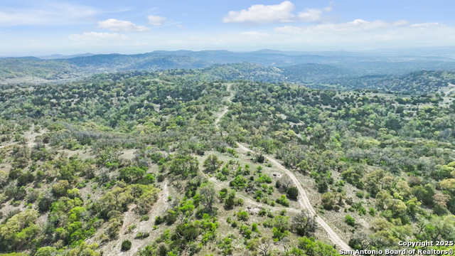 Listing photo id 4 for 830 Dunners Mountain Drive
