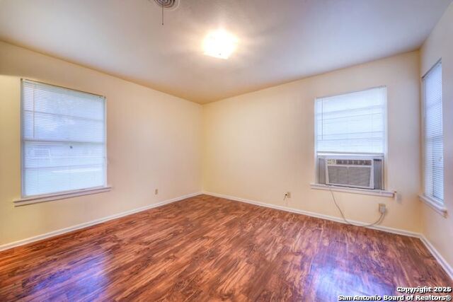 Image 15 of 16 For 4523 Tropical Drive