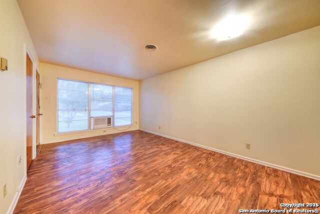 Image 3 of 16 For 4523 Tropical Drive