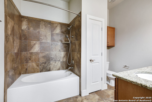 Image 18 of 34 For 7342 Oak Manor Dr  4307