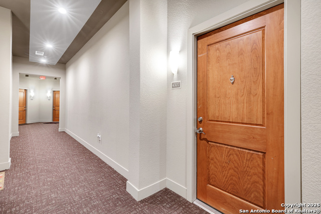 Image 2 of 34 For 7342 Oak Manor Dr  4307