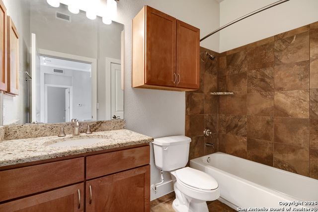 Image 23 of 34 For 7342 Oak Manor Dr  4307