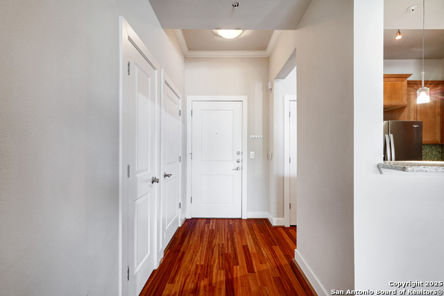 Image 3 of 34 For 7342 Oak Manor Dr  4307