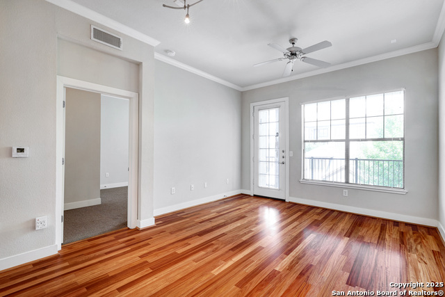 Image 5 of 34 For 7342 Oak Manor Dr  4307