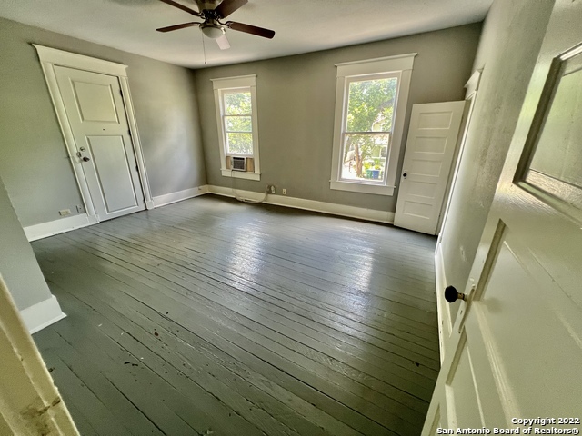 Image 4 of 10 For 215 Wilkens Ave  3