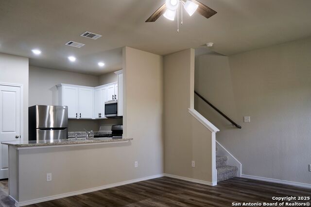 Image 6 of 27 For 482 Abigail  