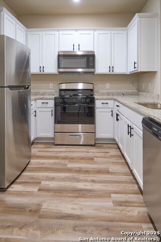 Image 7 of 27 For 482 Abigail  