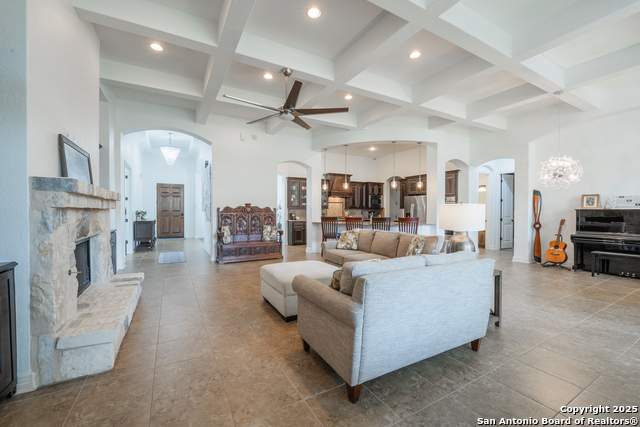 Listing photo id 14 for 3715 Coggeshall