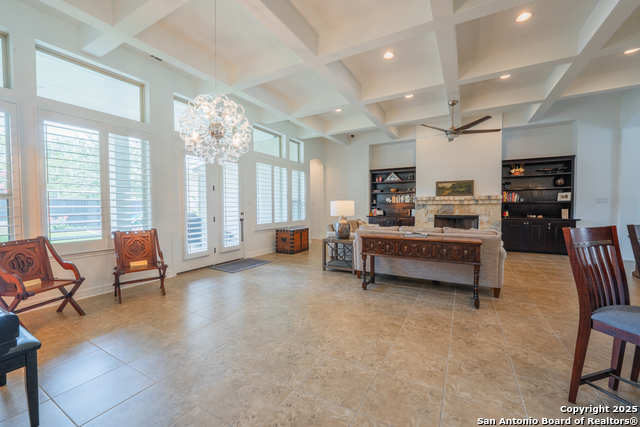 Listing photo id 15 for 3715 Coggeshall