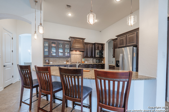 Listing photo id 17 for 3715 Coggeshall