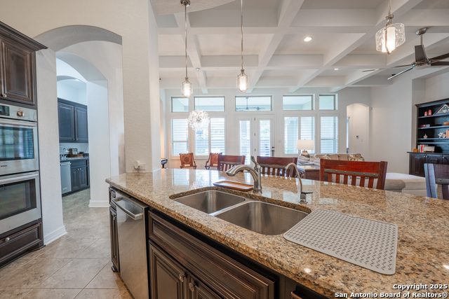 Listing photo id 19 for 3715 Coggeshall