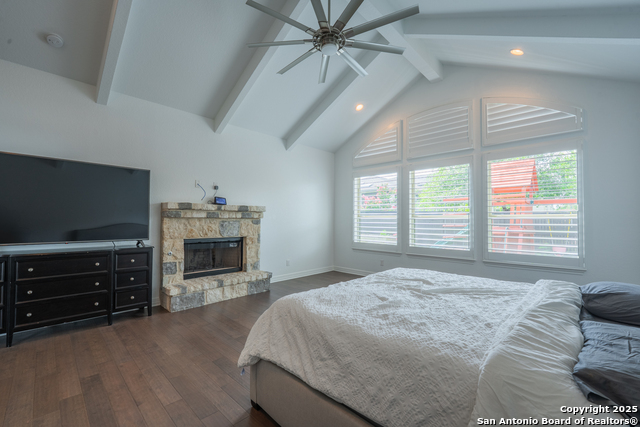 Listing photo id 30 for 3715 Coggeshall