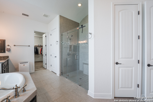 Listing photo id 35 for 3715 Coggeshall