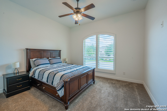 Listing photo id 37 for 3715 Coggeshall