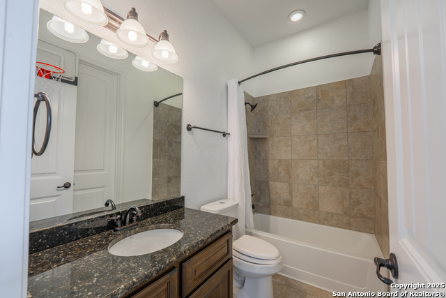 Listing photo id 42 for 3715 Coggeshall