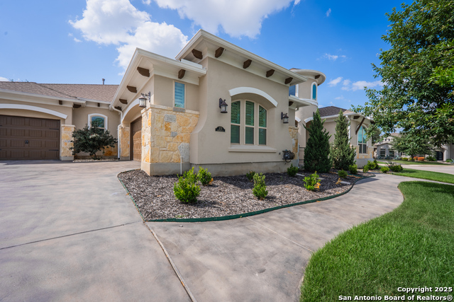 Listing photo id 3 for 3715 Coggeshall